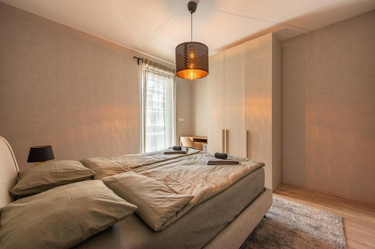 Апартаменти Luxury W Balcony Next To Andrassy Road