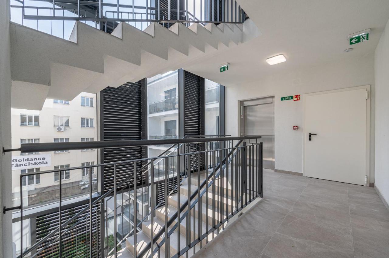 Luxury W Balcony Next To Andrassy Road Будапешт